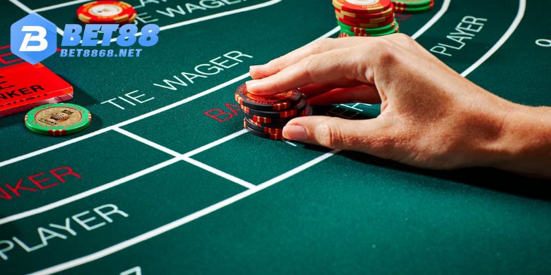 Tận dụng cược gấp thếp khi chơi Baccarat BET88